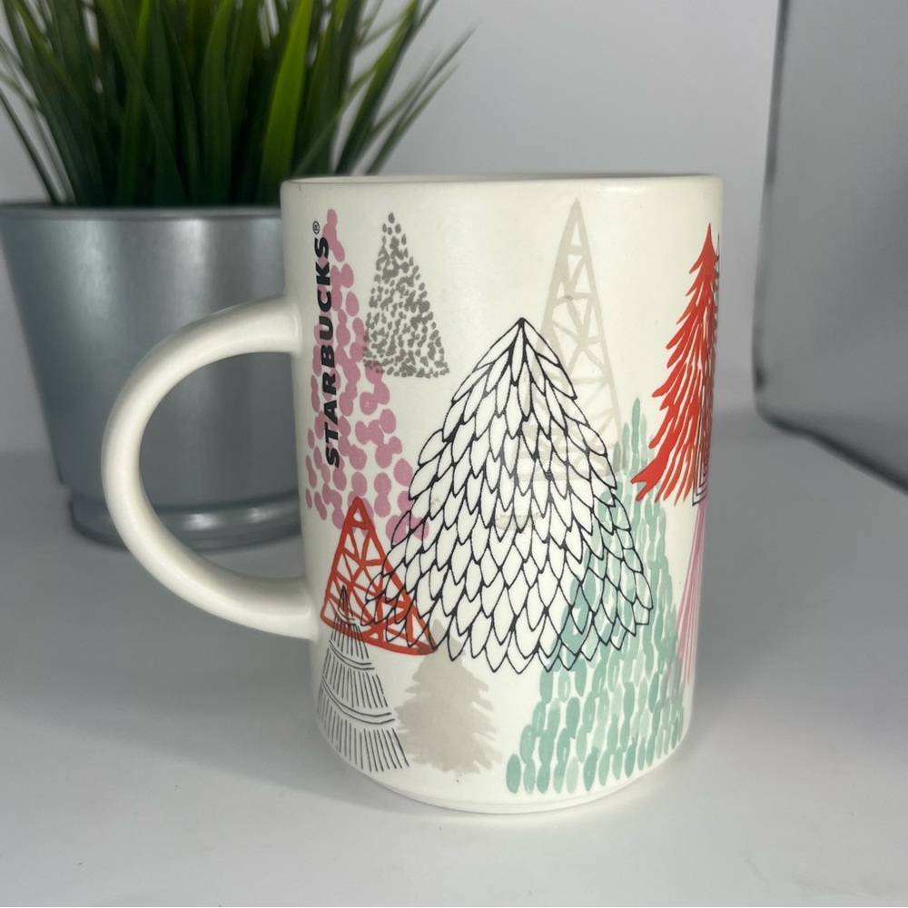 Starbucks Holiday 2017 Christmas‎ Tree Coffee/Tea Mug 12oz Ceramic Collectable